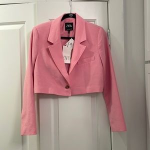 Cropped light pink Zara blazer